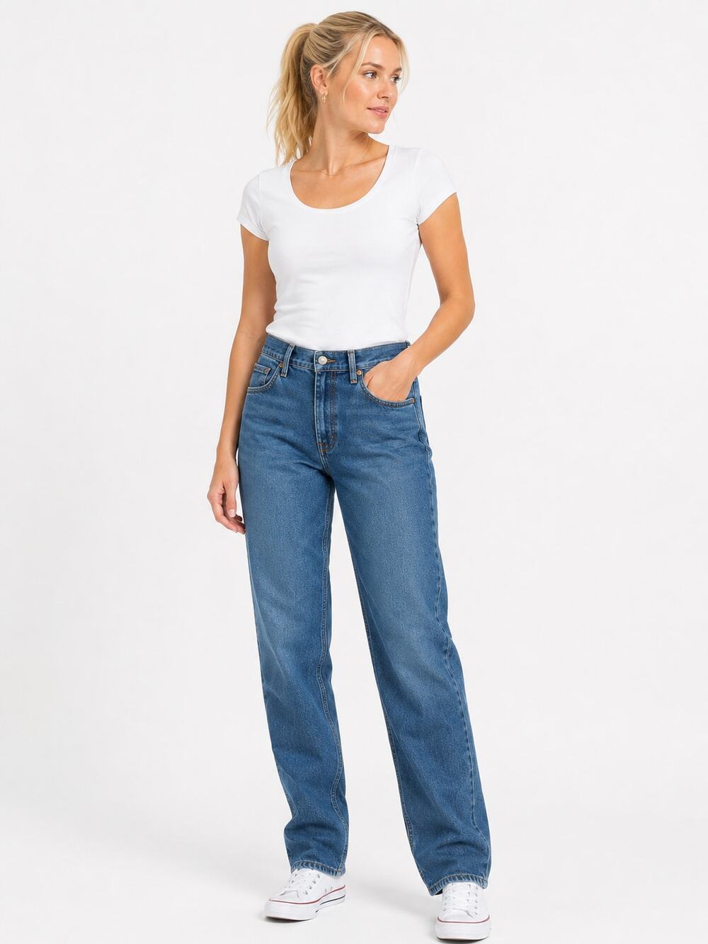 LR353 Lee Womens Size 8 Relaxed Straight Leg Jeans Medium Wash Cotton Denim